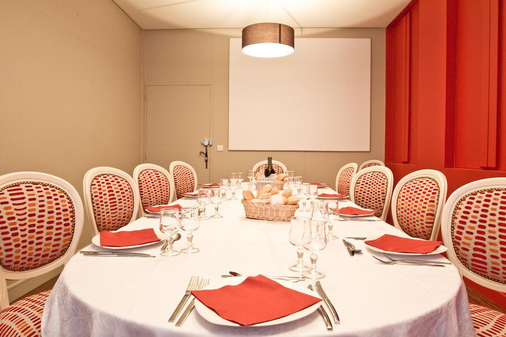 Hotel Regain Sainte-Tulle Esterno foto