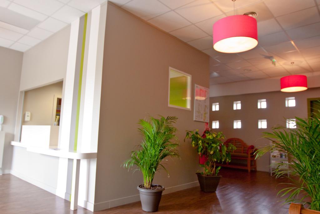 Hotel Regain Sainte-Tulle Esterno foto